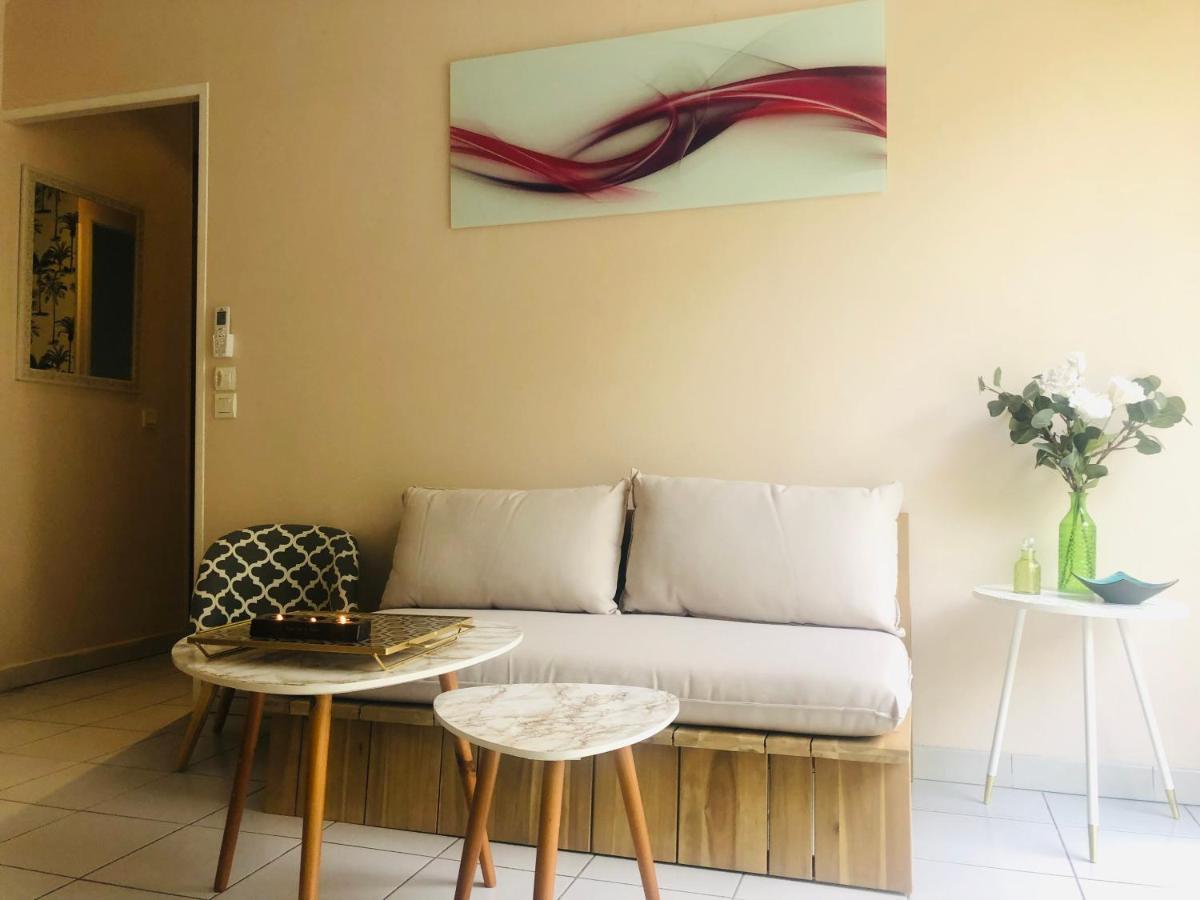 Mon Appart Avec Terrasse Et Piscine 로퀴에브륀캡마르탱 외부 사진